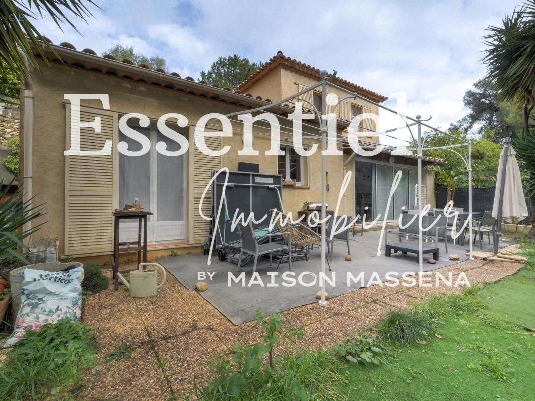 Maison à SAINT-LAURENT-DU-VAR