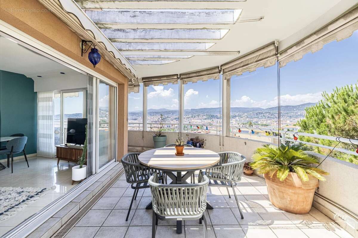 Appartement à NICE