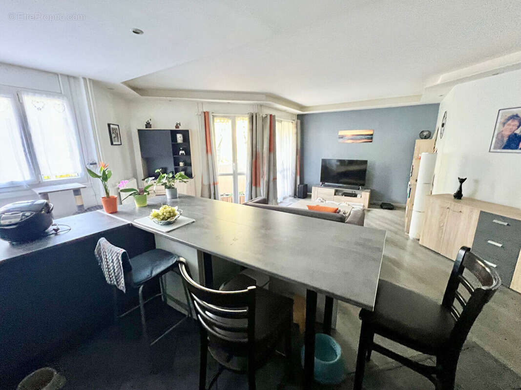Appartement à ERAGNY