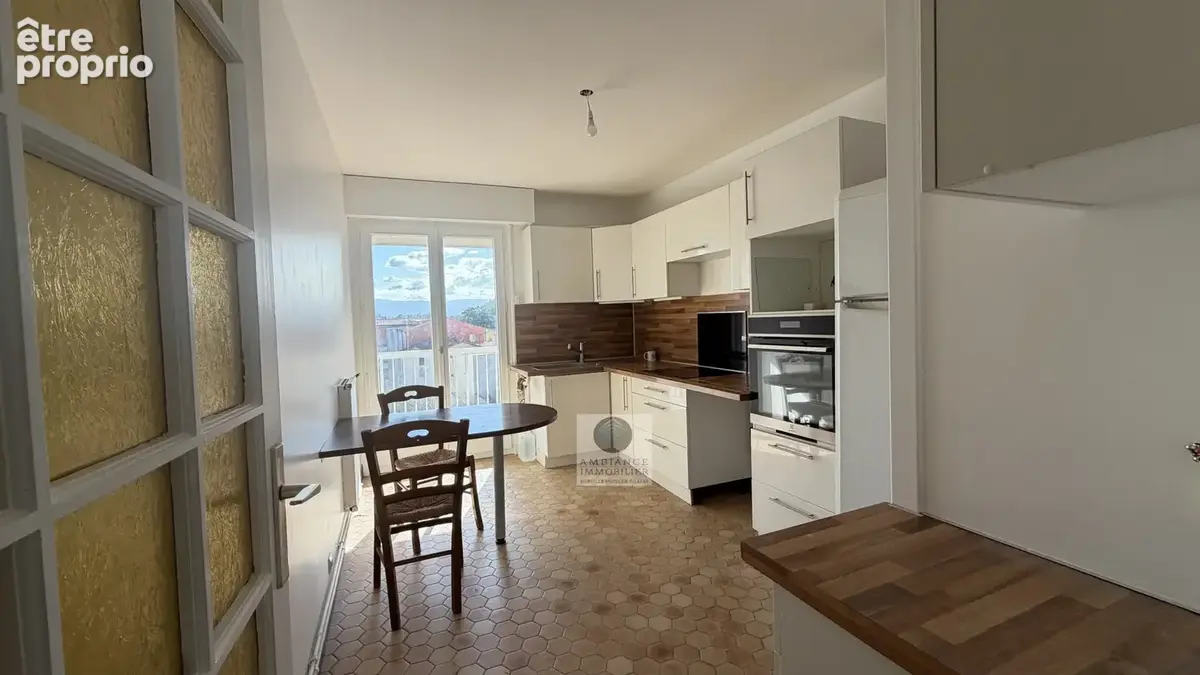 Appartement lumineux au 5eme étage avec ascenseur - photo 2
