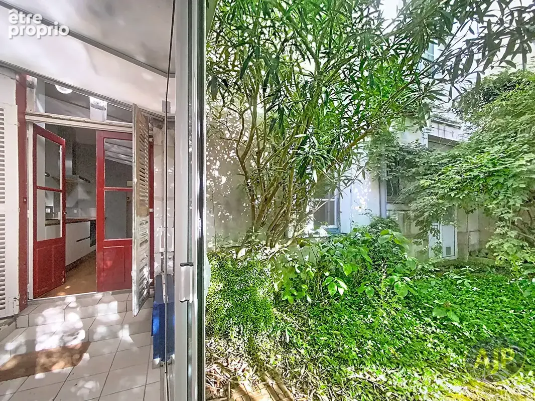 Rareté Dobrée/Sanitat : Esprit petite maison en Hyper Centre - photo 9