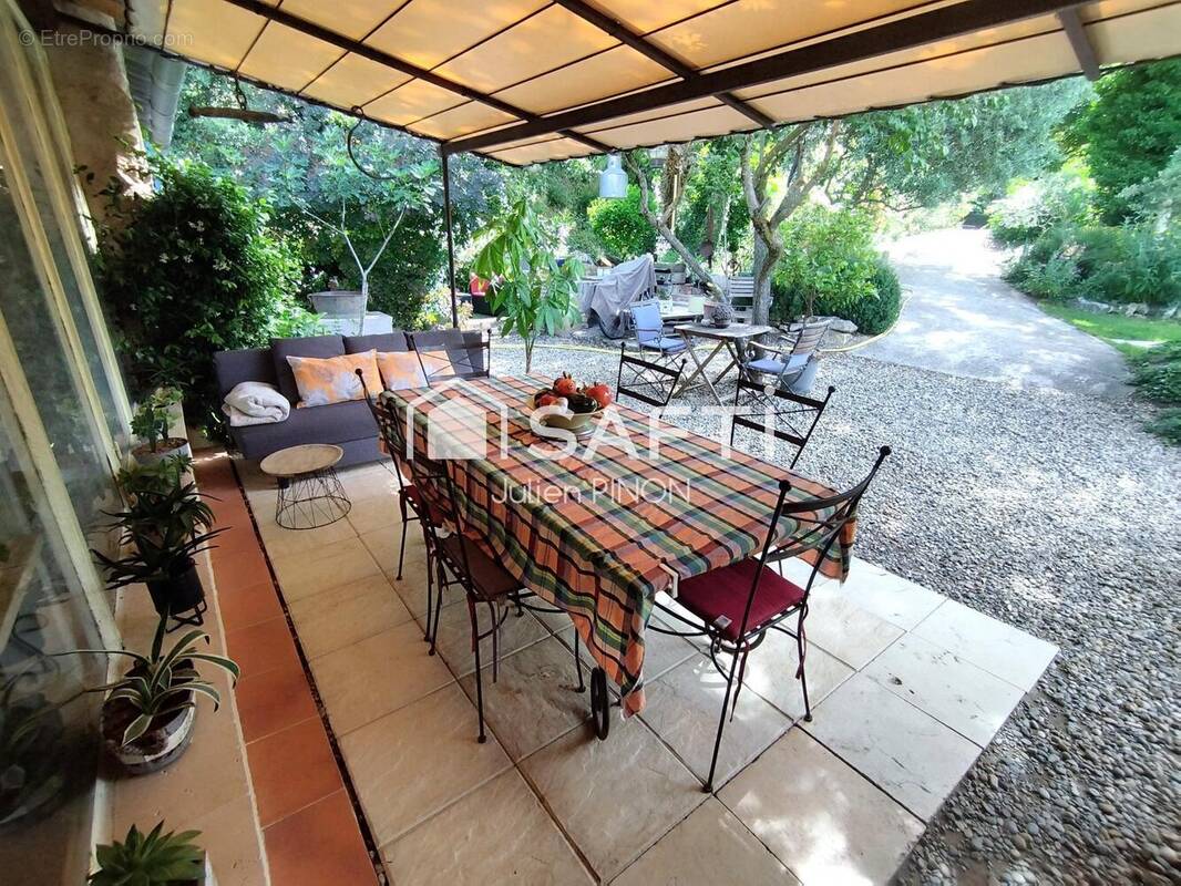 Photo 1 - Maison à MENERBES