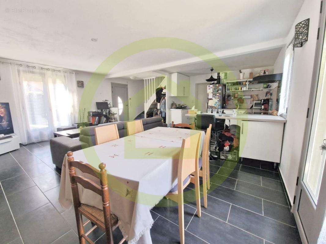 Maison à PONTAULT-COMBAULT