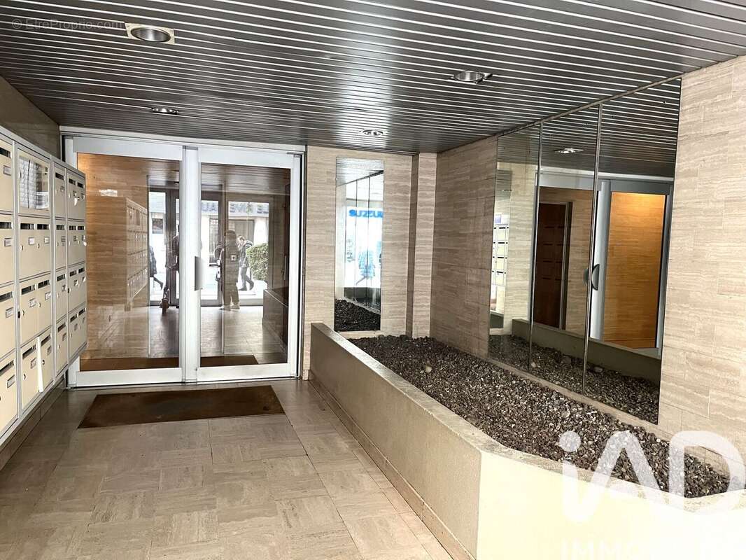 Photo 7 - Parking à PARIS-15E