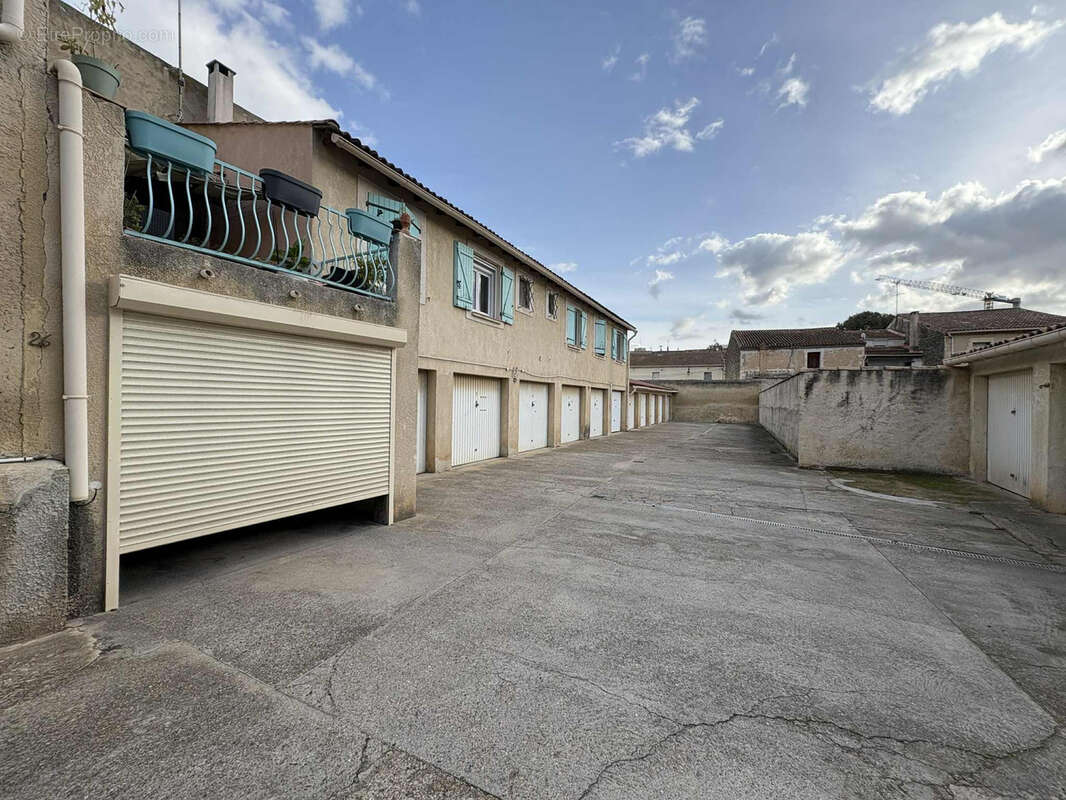 Autre à SAINT-GILLES