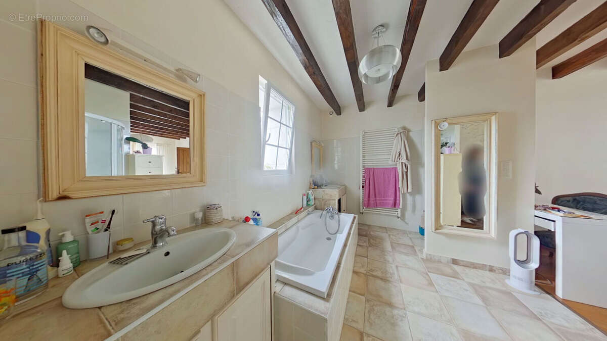 Maison à SAINTE-CATHERINE-DE-FIERBOIS