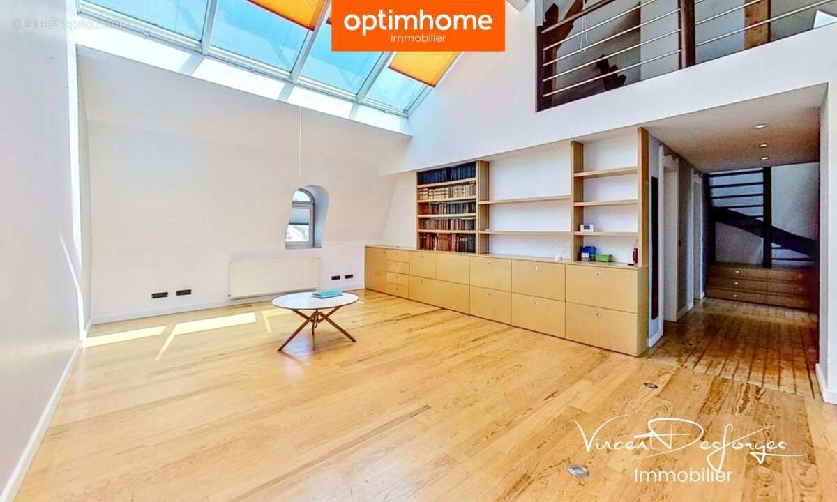 Thionville centre - Lumière, volumes et design – Duplex d’architecte au dernier étage - photo 2