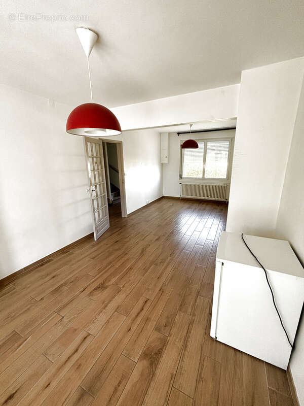 Maison familiale avec - 3 chambres - garage   Famars - photo 2