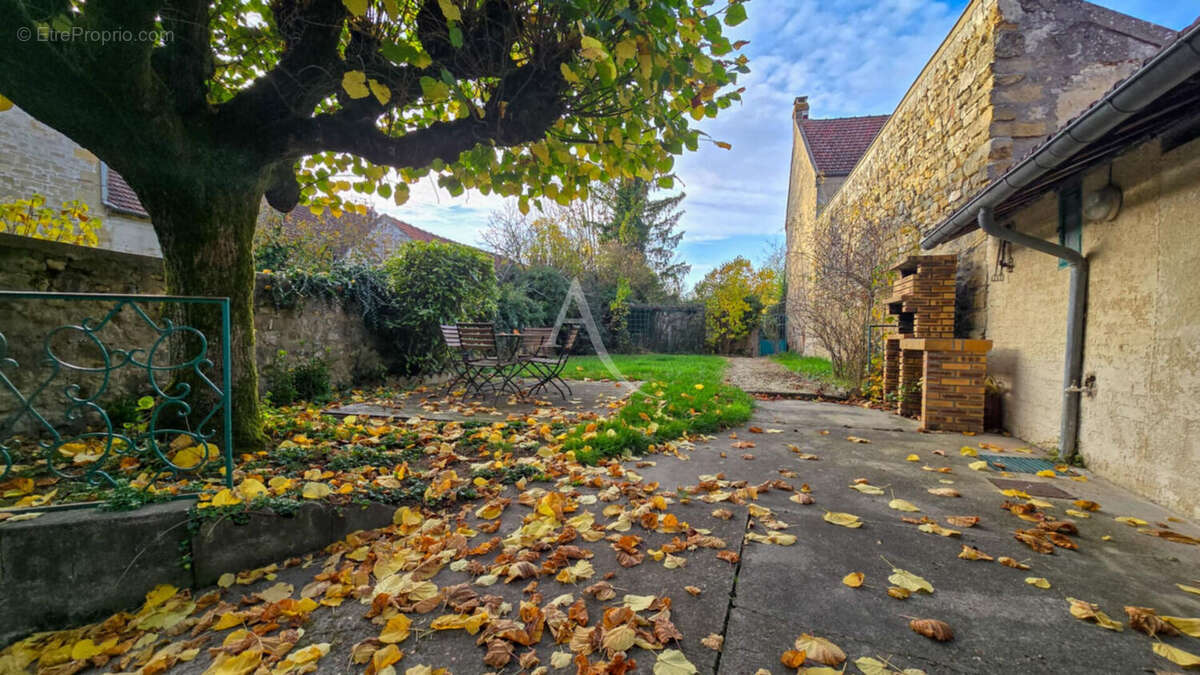Maison à BOISSY-L&#039;AILLERIE