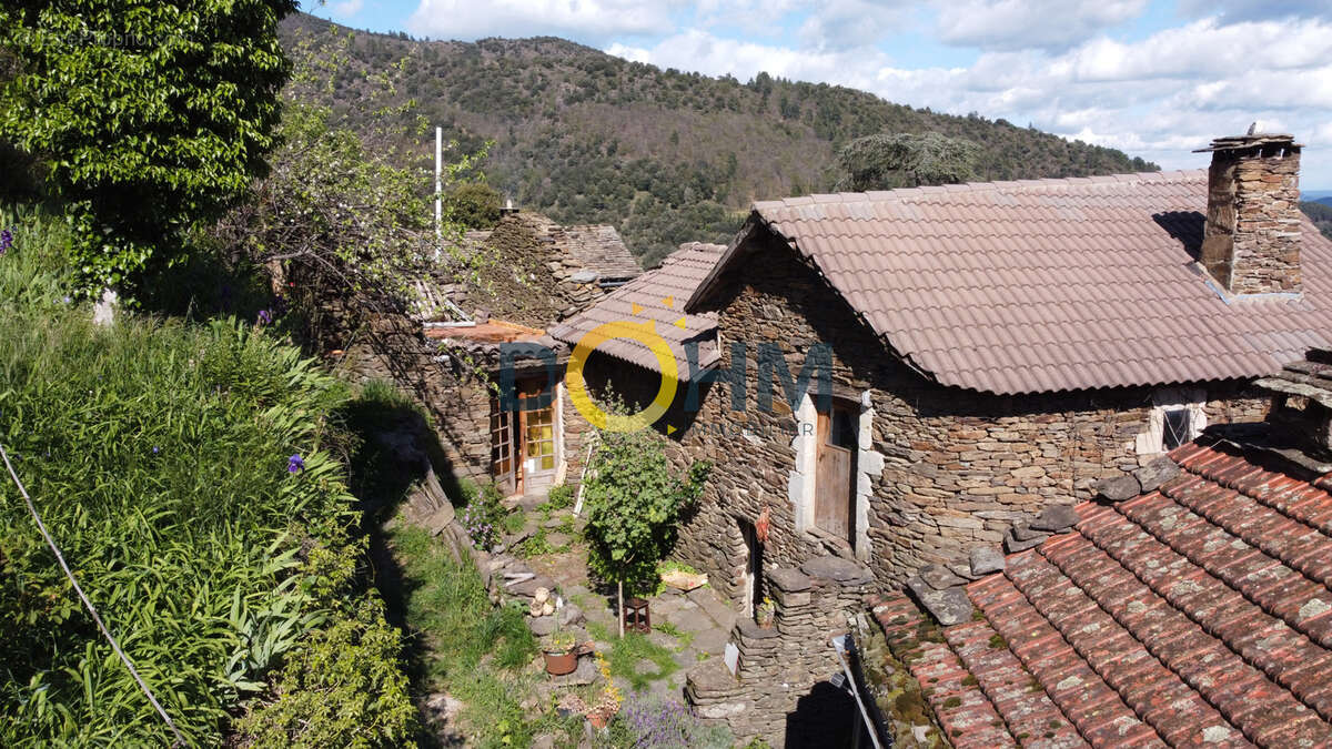 Secteur Bonnevaux, Maison en pières à rénover - photo 3