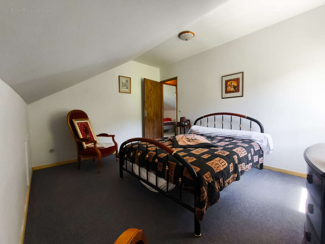 Maison à CRANVES-SALES
