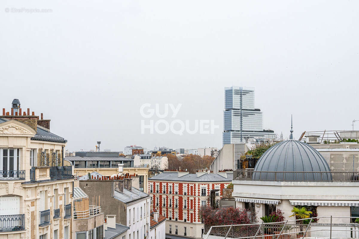 Appartement à LEVALLOIS-PERRET