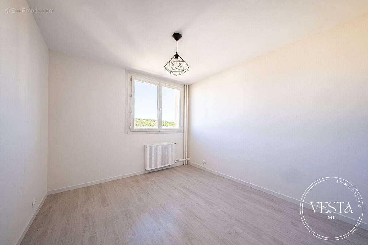 Appartement à CHENOVE