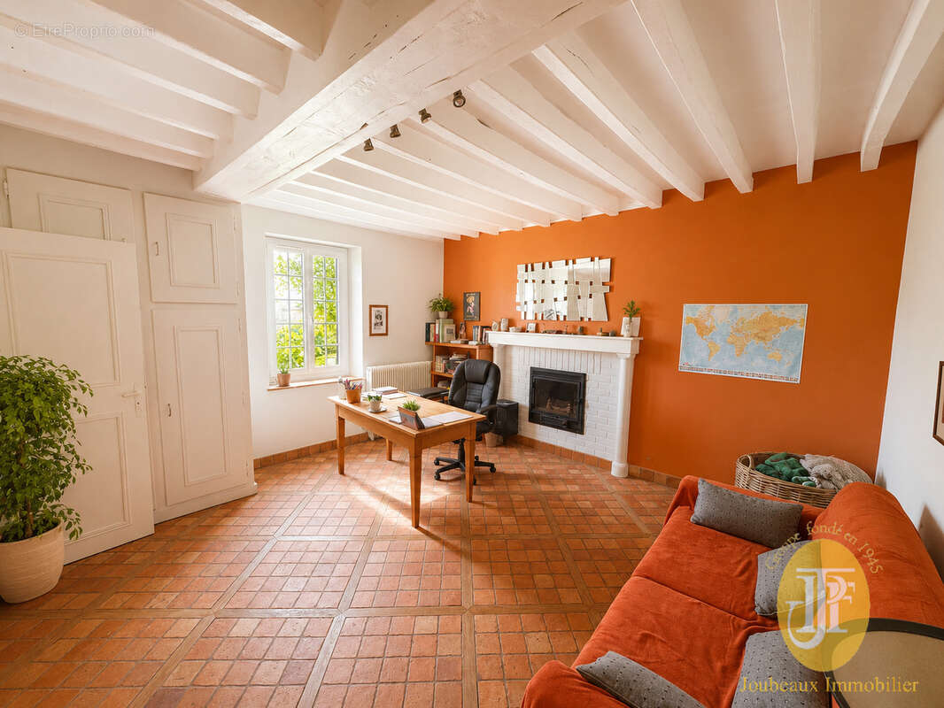 Maison à LA CHAPELLE-REANVILLE