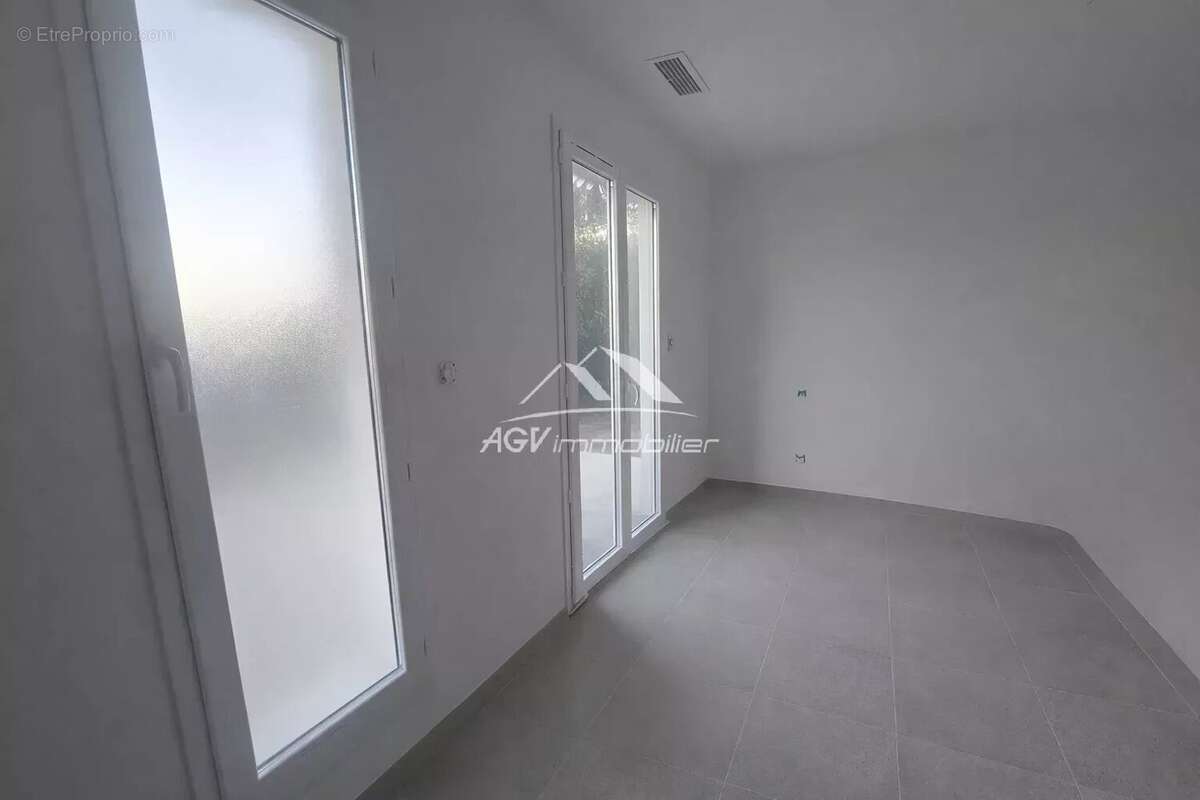 Maison à SAINT-MARTIN-DE-VALGALGUES