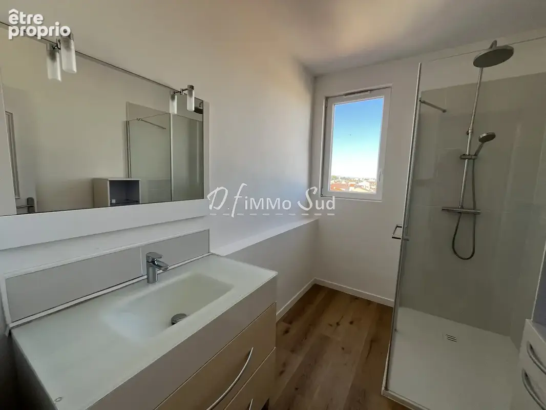 Appartement t4 de 110 m2 - ascenseur - terrasses - cellier - garage - photo 18