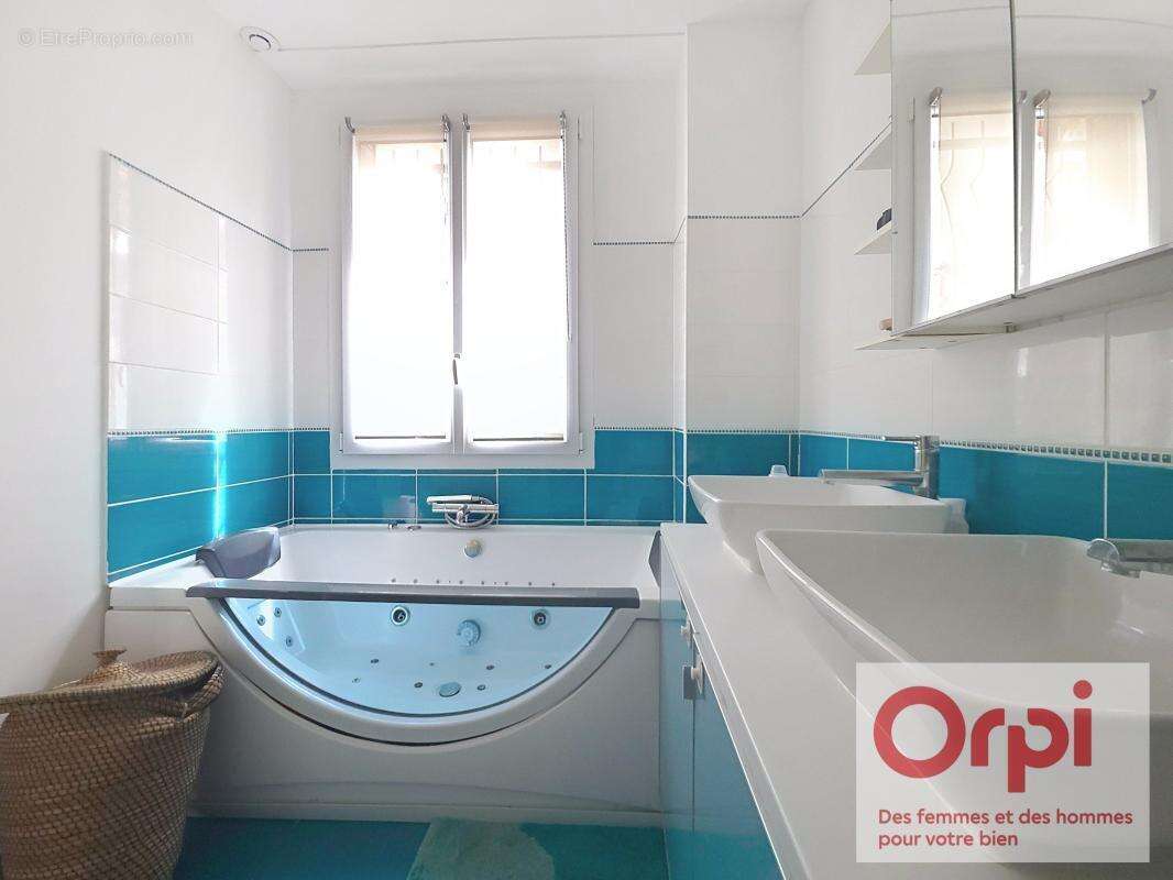 Appartement à ISSY-LES-MOULINEAUX
