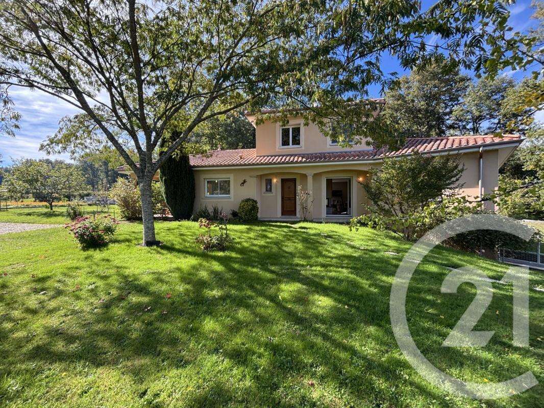 Maison à CHAILLAC-SUR-VIENNE