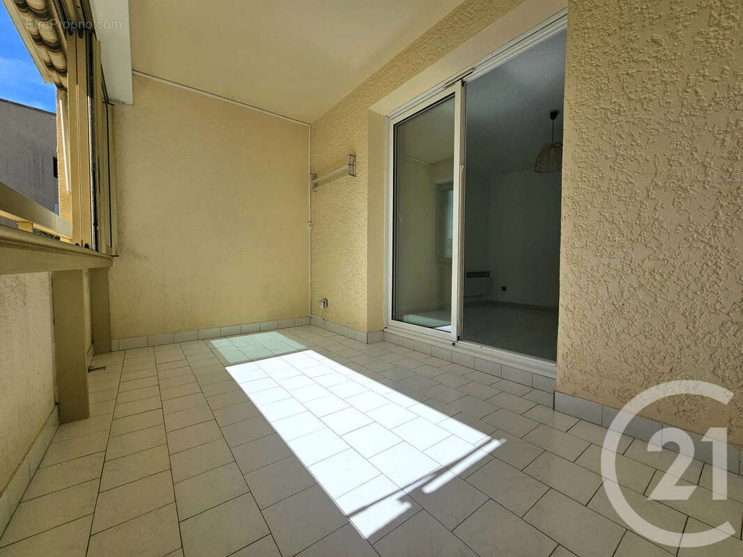 Appartement à SIX-FOURS-LES-PLAGES