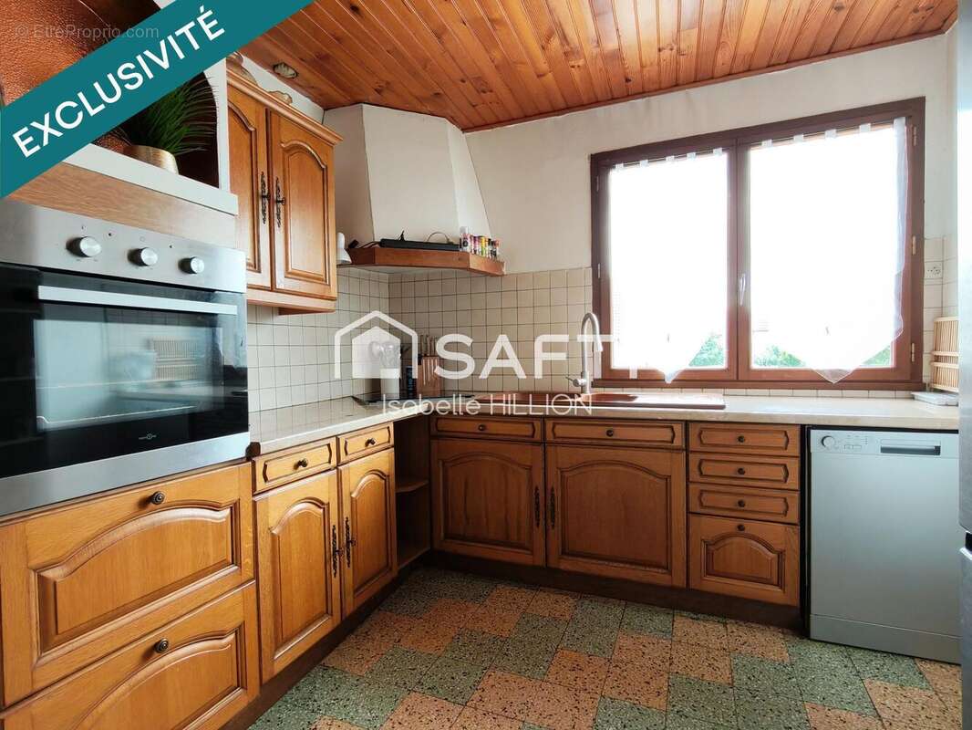 Maison 104 m² à Saint-Just-En-Chaussee  - photo 2