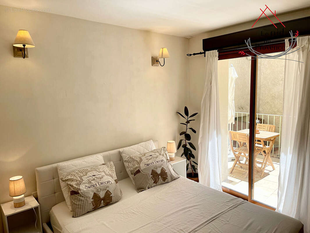 Appartement à PERNES-LES-FONTAINES