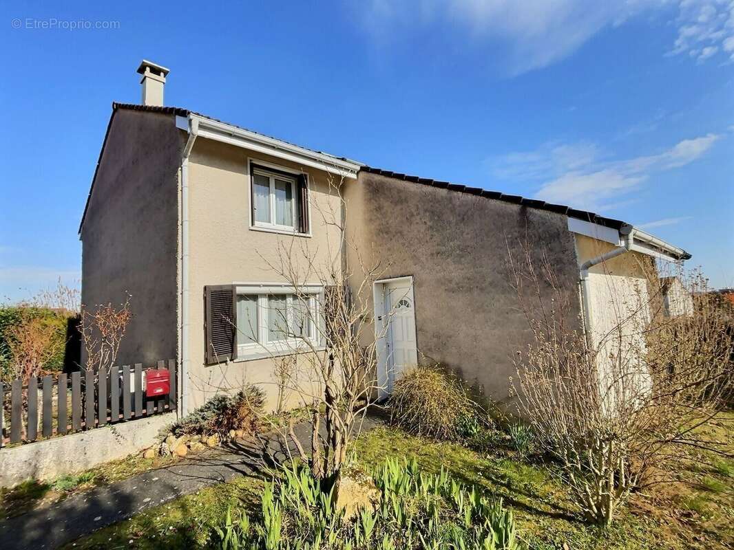 Maison à CORBEIL-ESSONNES