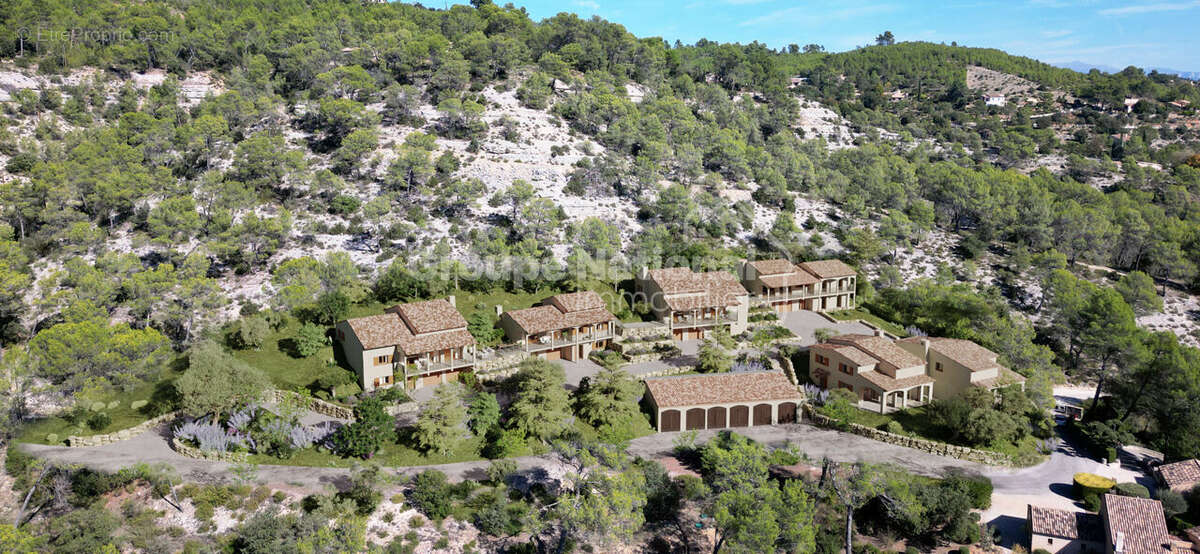 Maison à ESPARRON-DE-VERDON