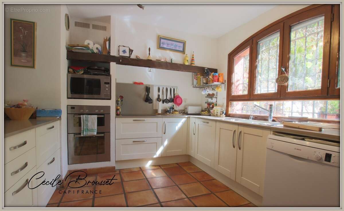 Propriete à vendre 10 pièces SAINT LAURENT DE CERDANS (66) - photo 9