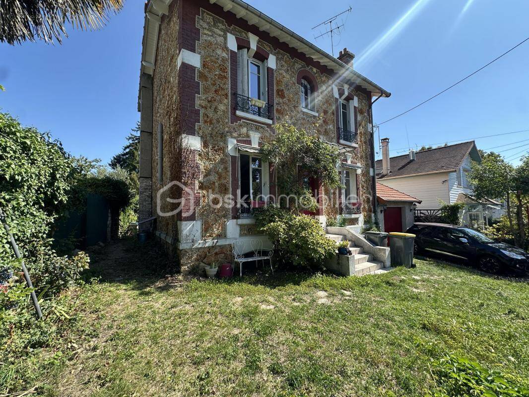 Maison à VERRIERES-LE-BUISSON