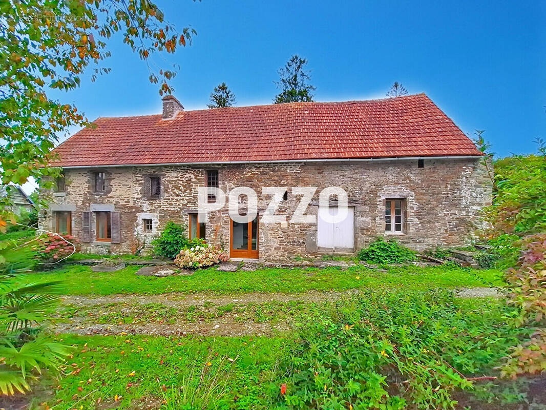 Maison à LE MESNIL-VILLEMAN