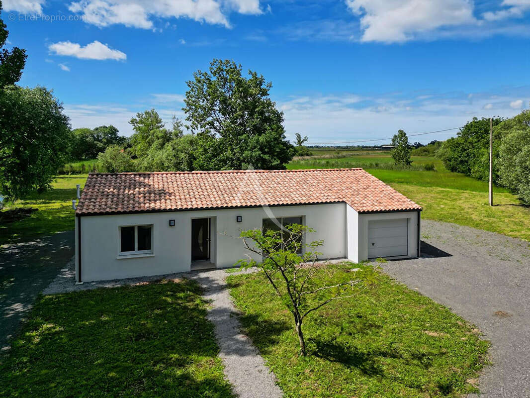 Maison à LE PERRIER