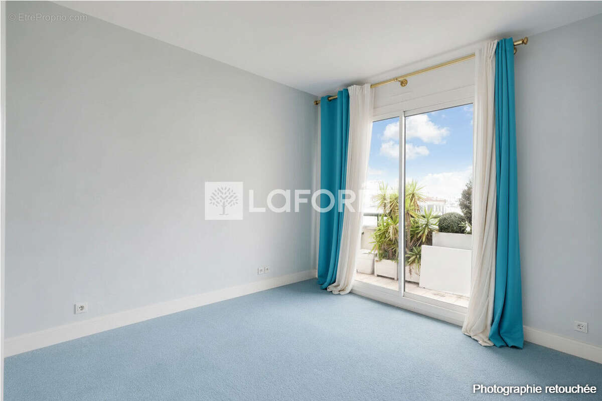 Appartement à LEVALLOIS-PERRET