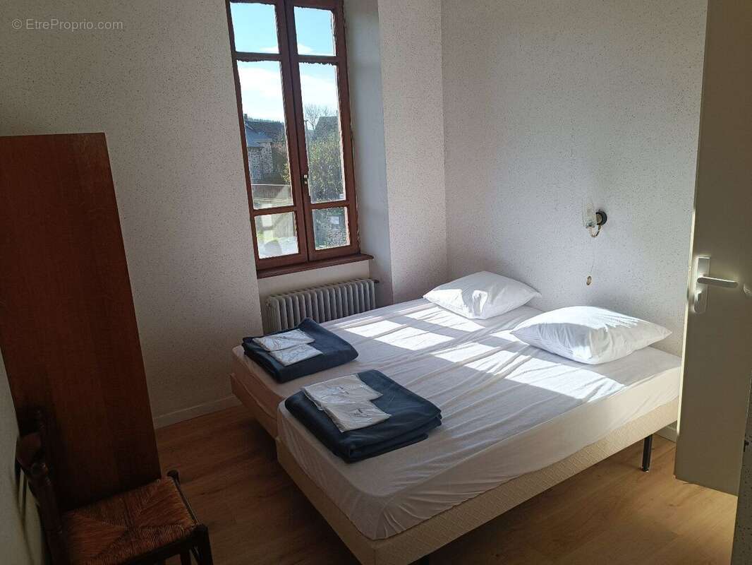 Immeuble commercial - Salles-Curan - photo 18