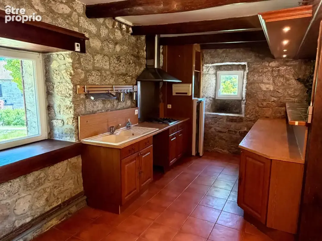 Ancienne ferme avec 1100 m2 de terrain - photo 7