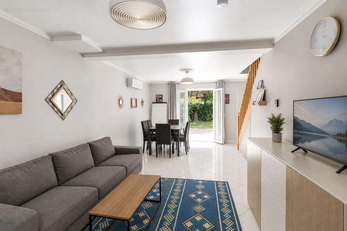 Maison à RUBELLES