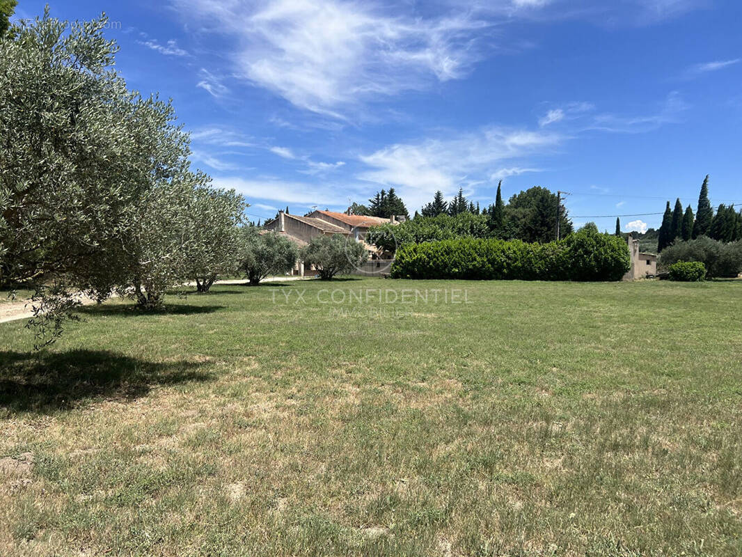 Maison à EYRAGUES