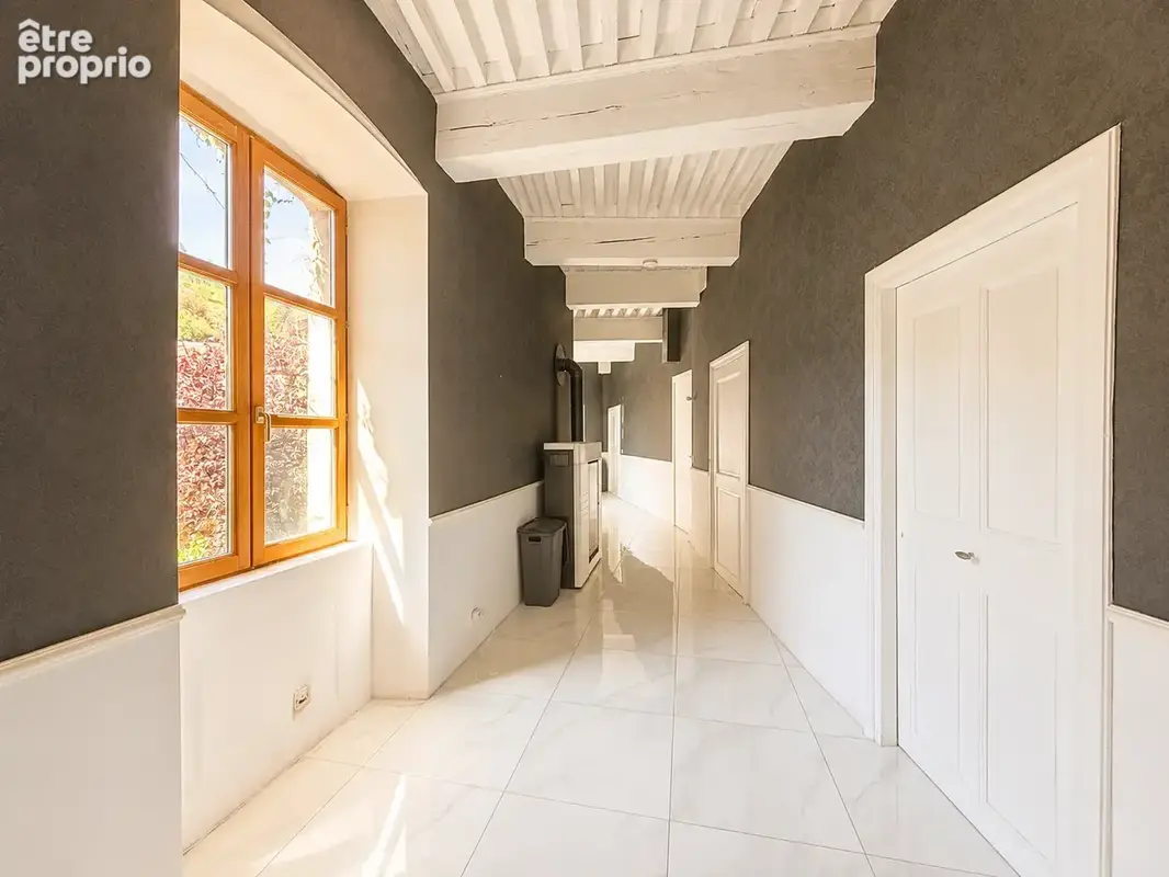 Propriété historique 312 m2 élevée sur caves voûtées, garage et plus de 1 000 m2 de terrain - photo 21