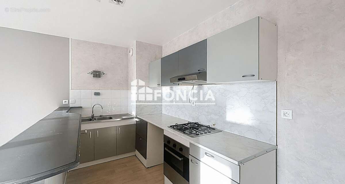 Appartement à FLEURY-SUR-ORNE