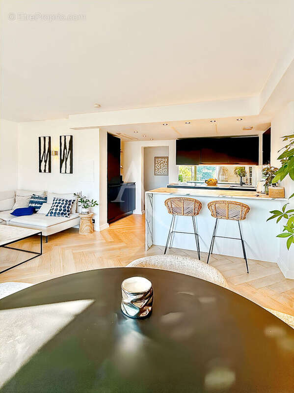 Appartement à MOUGINS