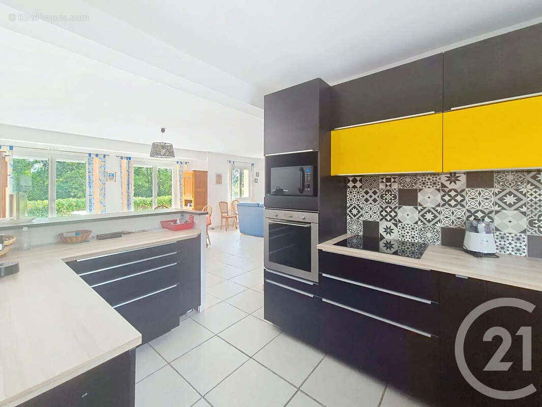 Maison 110 m² à Pont-Audemer  - photo 6