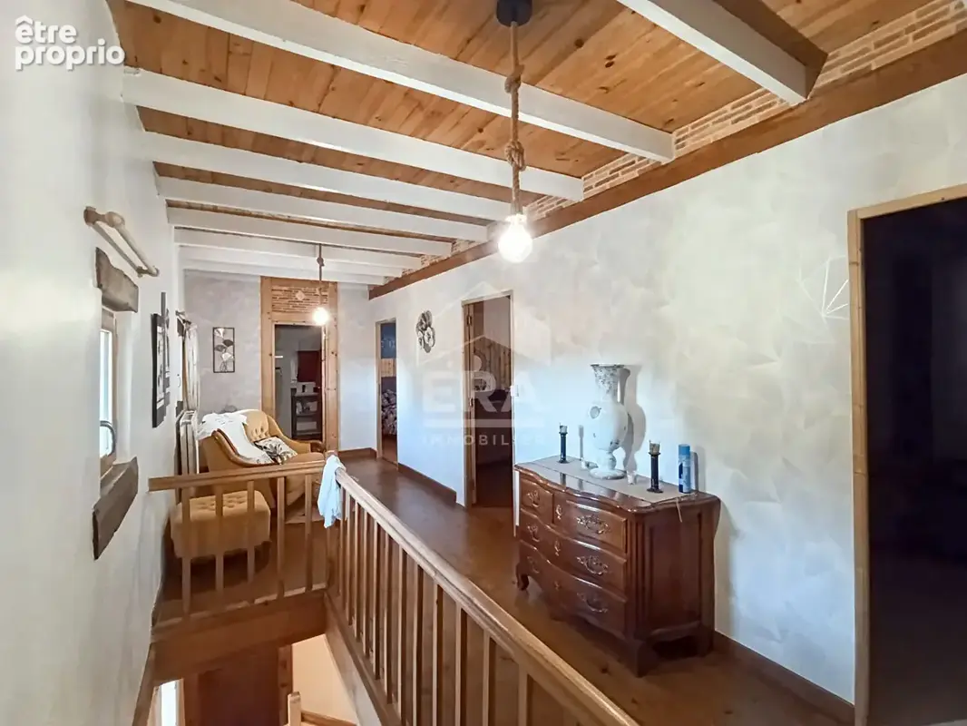 Maison de caractère en pierre avec dépendances, gîte et piscine - photo 11