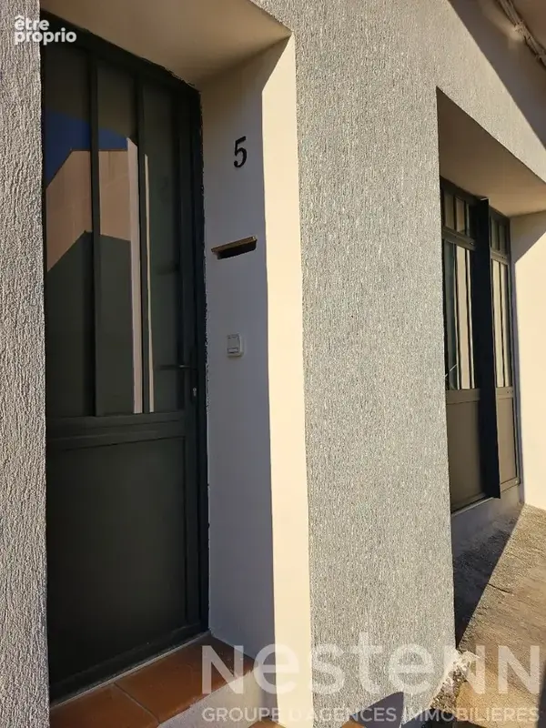 Immeuble avec local professionnel 130 m² + appartement t4 avec terrasse a la londe-les-maures - photo 6