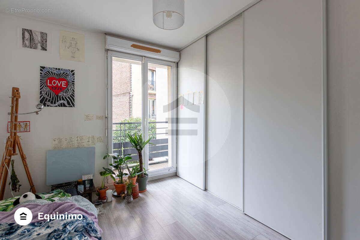 Appartement à LES LILAS