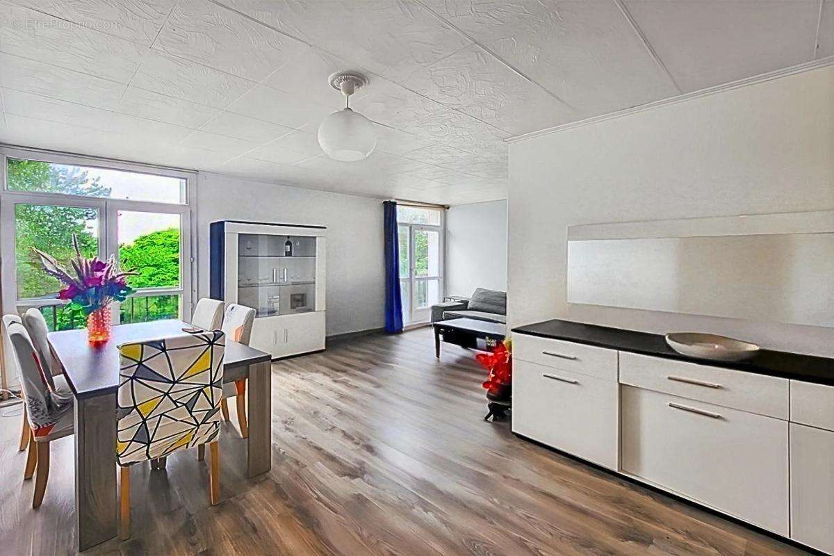 Appartement à RIS-ORANGIS