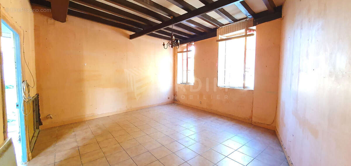 Léré  (18240)  Maison avec deux  appartements - 5 pièces - 3 chambres - Terrain 245 m². - photo 13