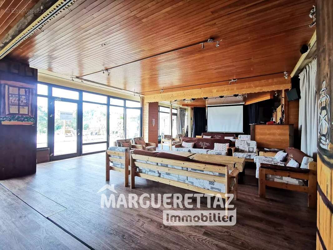 Proche genève - au coeur des alpes du léman - opportunité d'investissement - vaste tènement immobilier pour projet commercial ou - photo 12