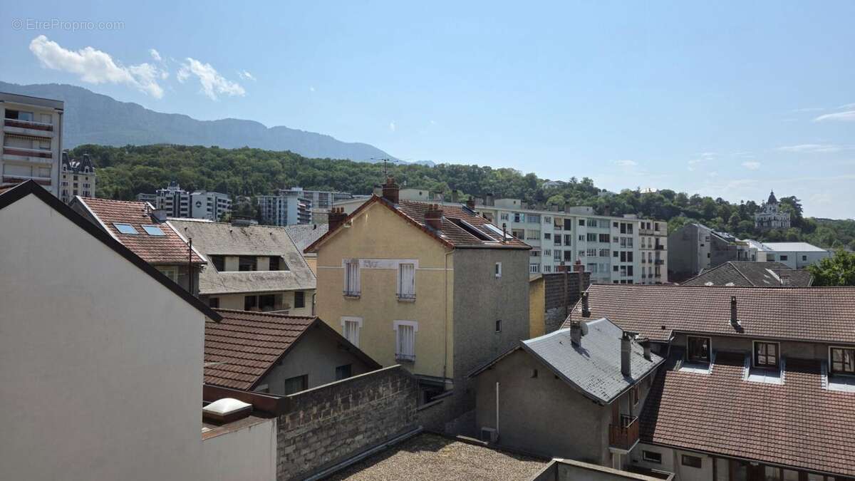 Aix les Bains Centre-ville Superbe Appartement T4 avec fort potentiel - photo 3