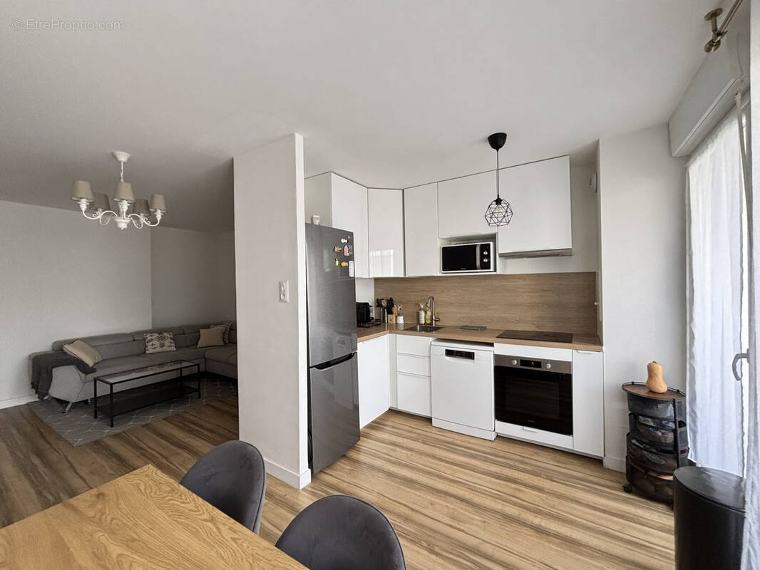 Appartement à SARTROUVILLE