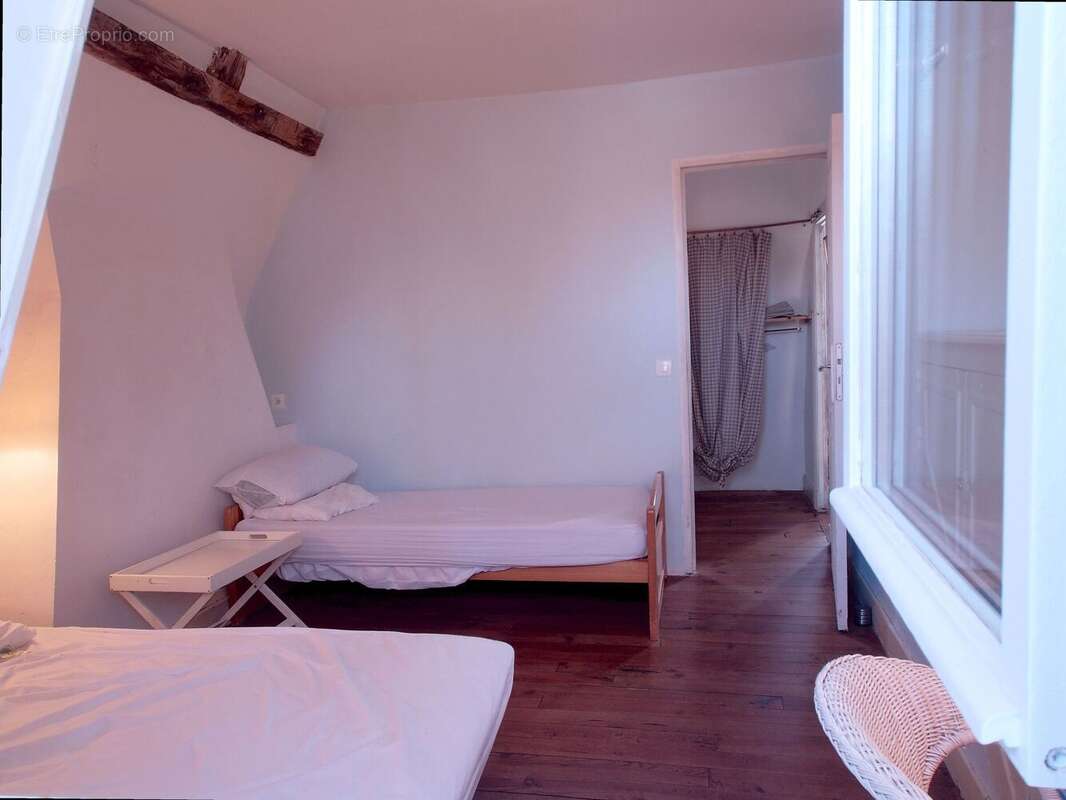 Maison à SAINT-SAUVES-D&#039;AUVERGNE