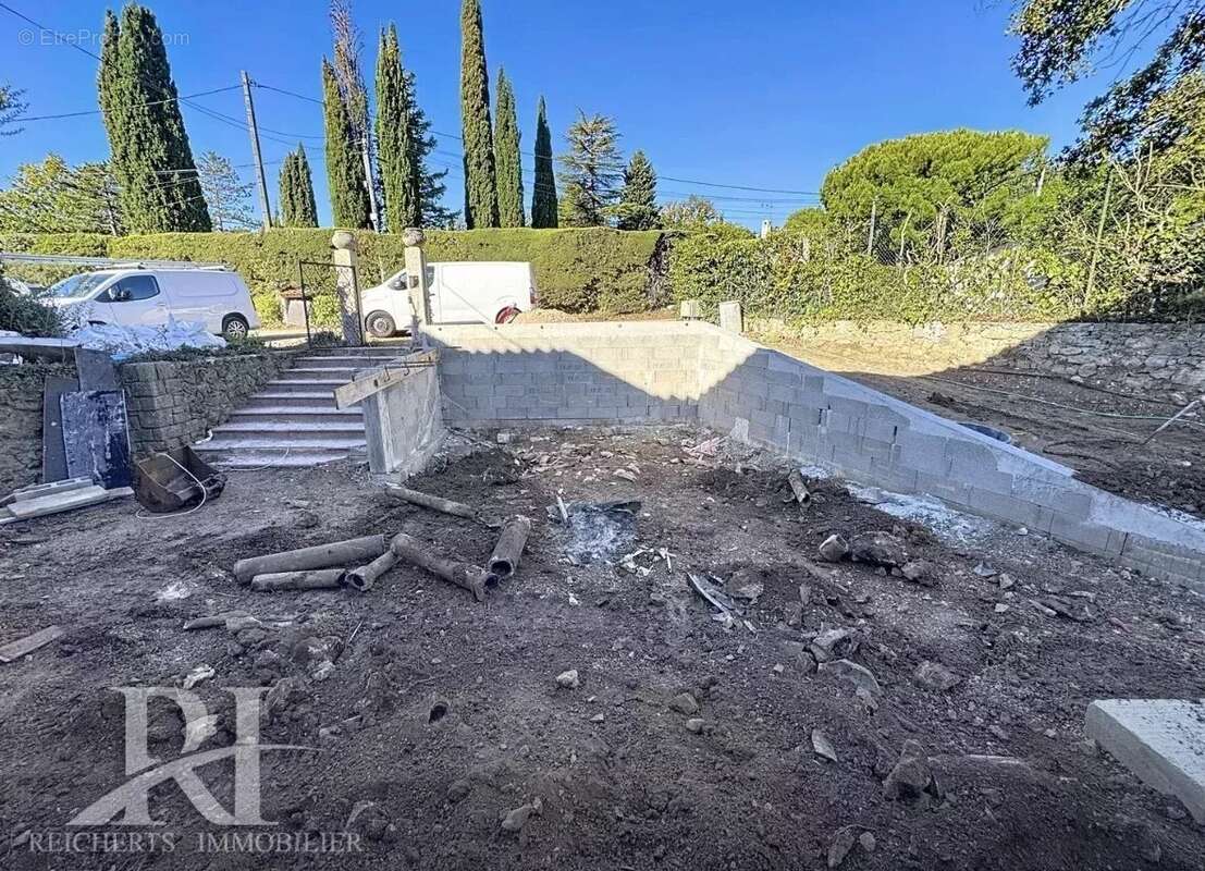 Appartement à MOUANS-SARTOUX